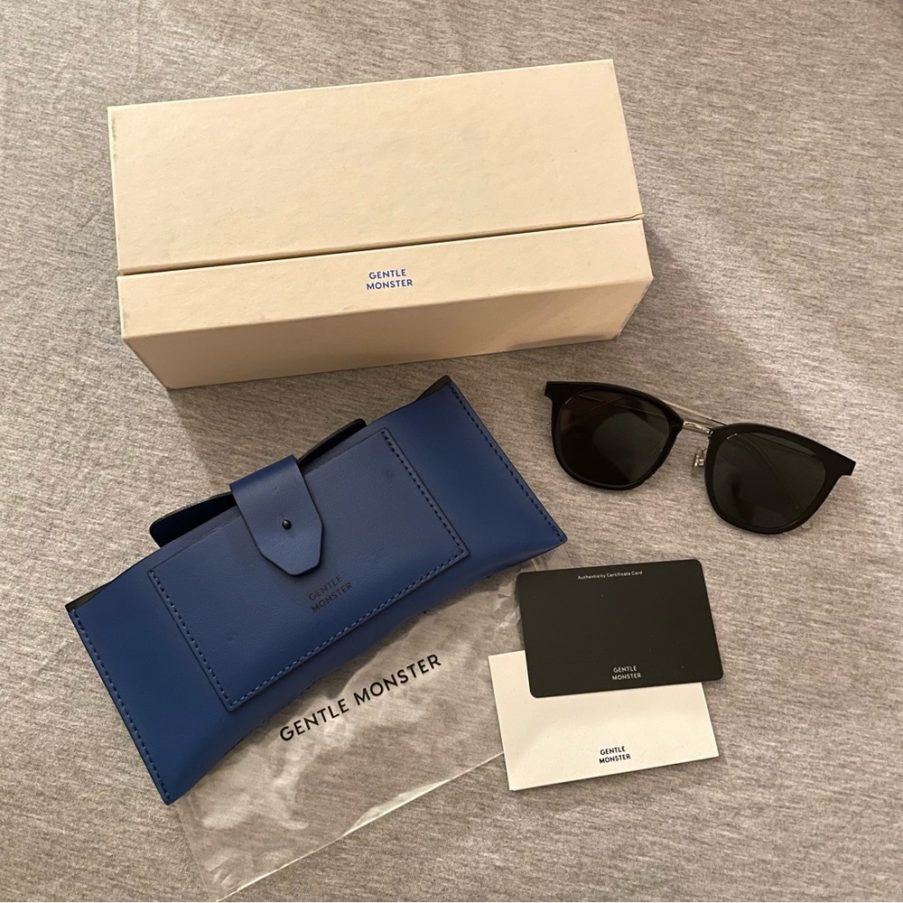 Gentle Monster Sunglasses PIXX-01 in Black